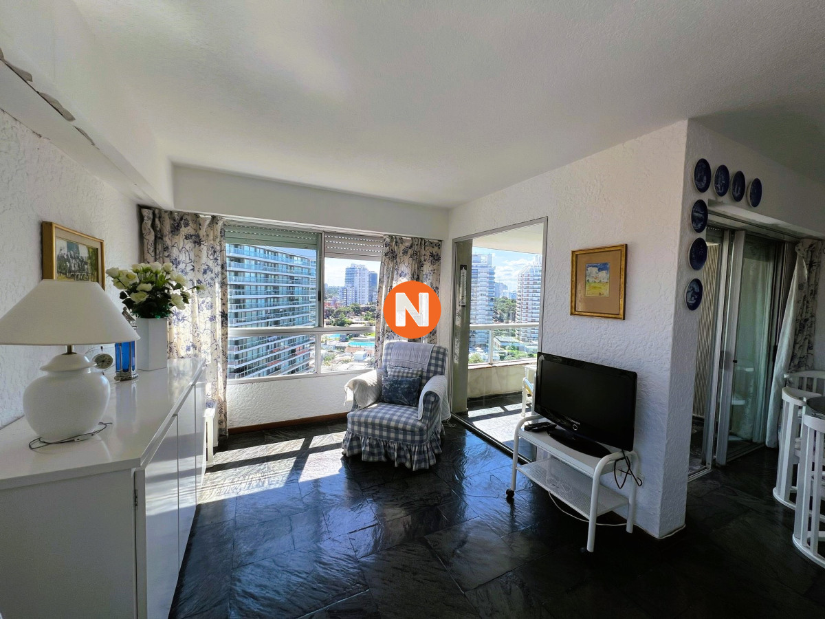 Apartamento Ref.223387 - Apartamento en Venta, 3 dormitorios, Playa Brava