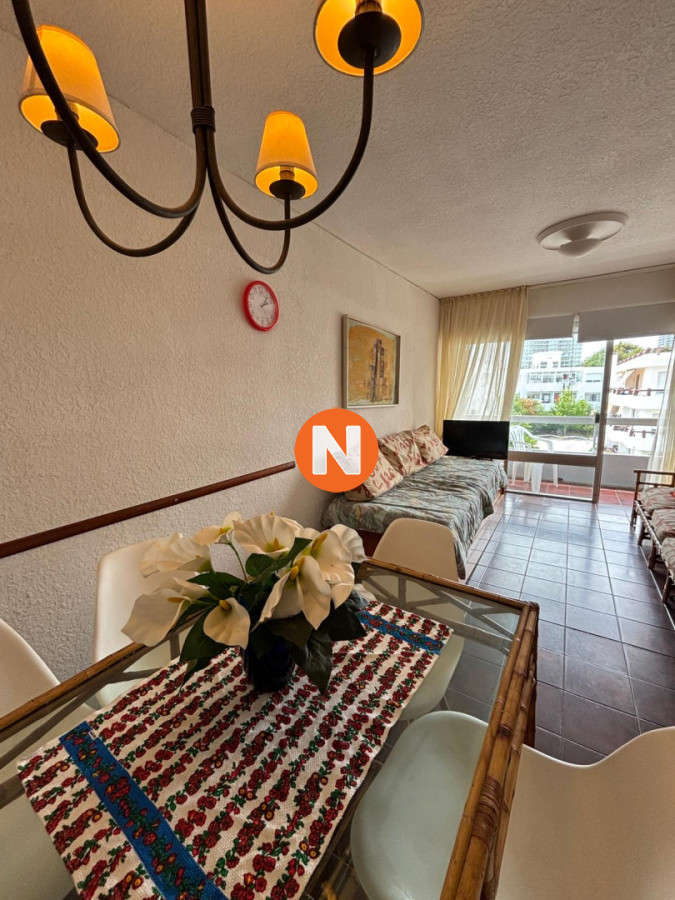 Apartamento Ref.223213 - Apartamento en Venta, 2 dormitorios 