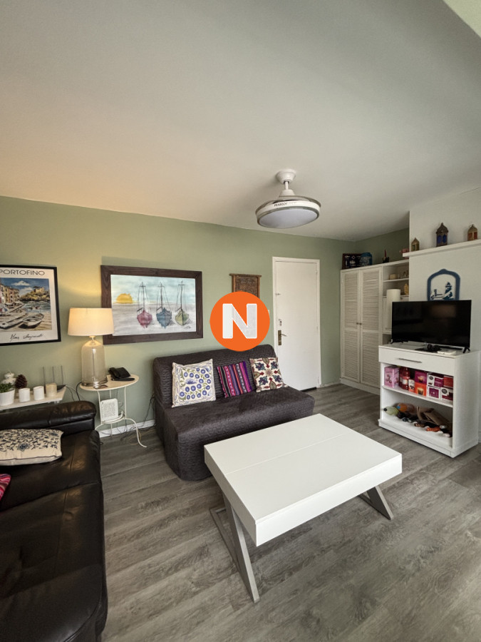 Apartamento Ref.225142 - OPORTUNIDAD en Península con Cochera Techada, 1 y medio dormitorios