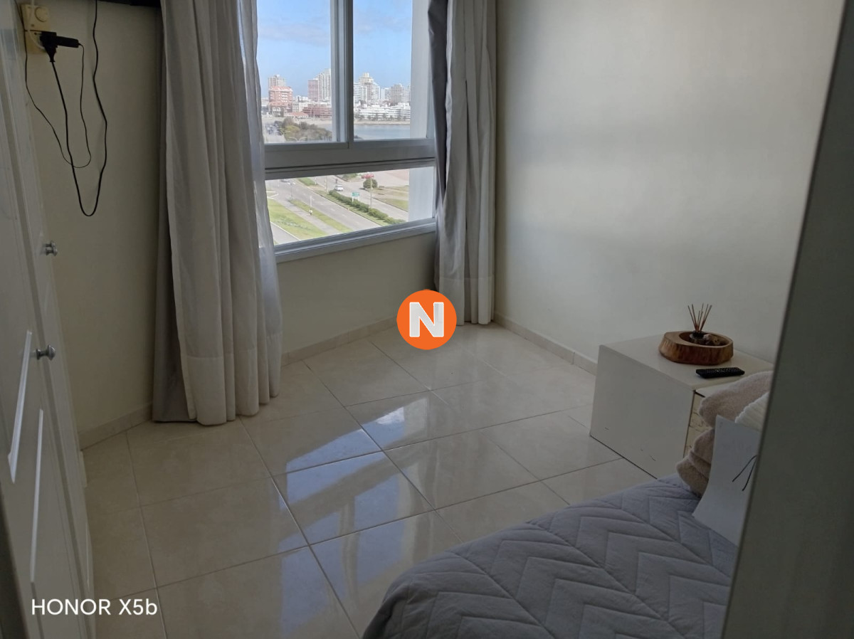 Apartamento Ref.6525 - Apartamento en venta y Alquiler, Mansa, Punta del Este, 3 Dormitorios.