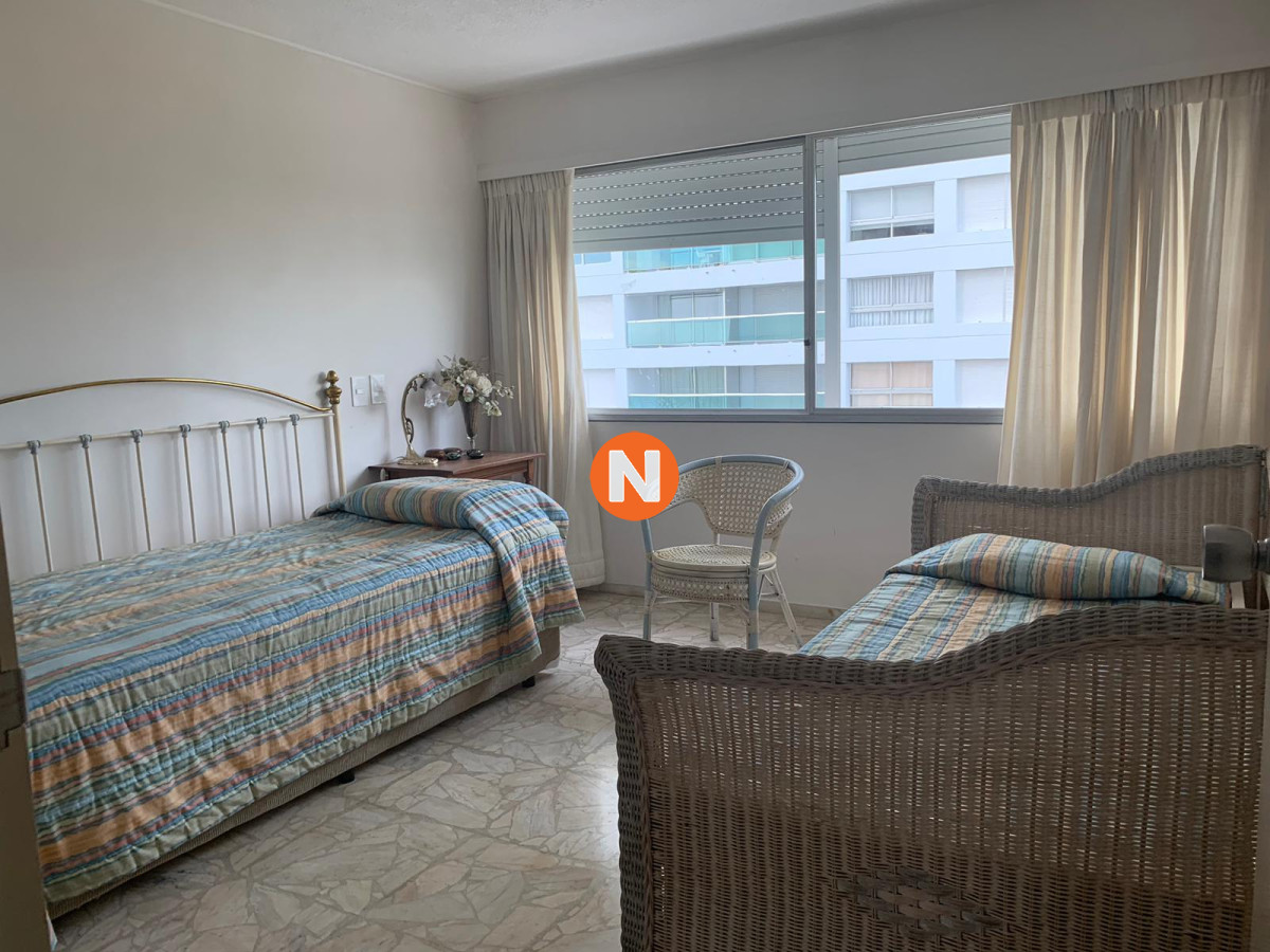 Apartamento Ref.215232 - Primera Linea en Mansa Edificio de Categoría