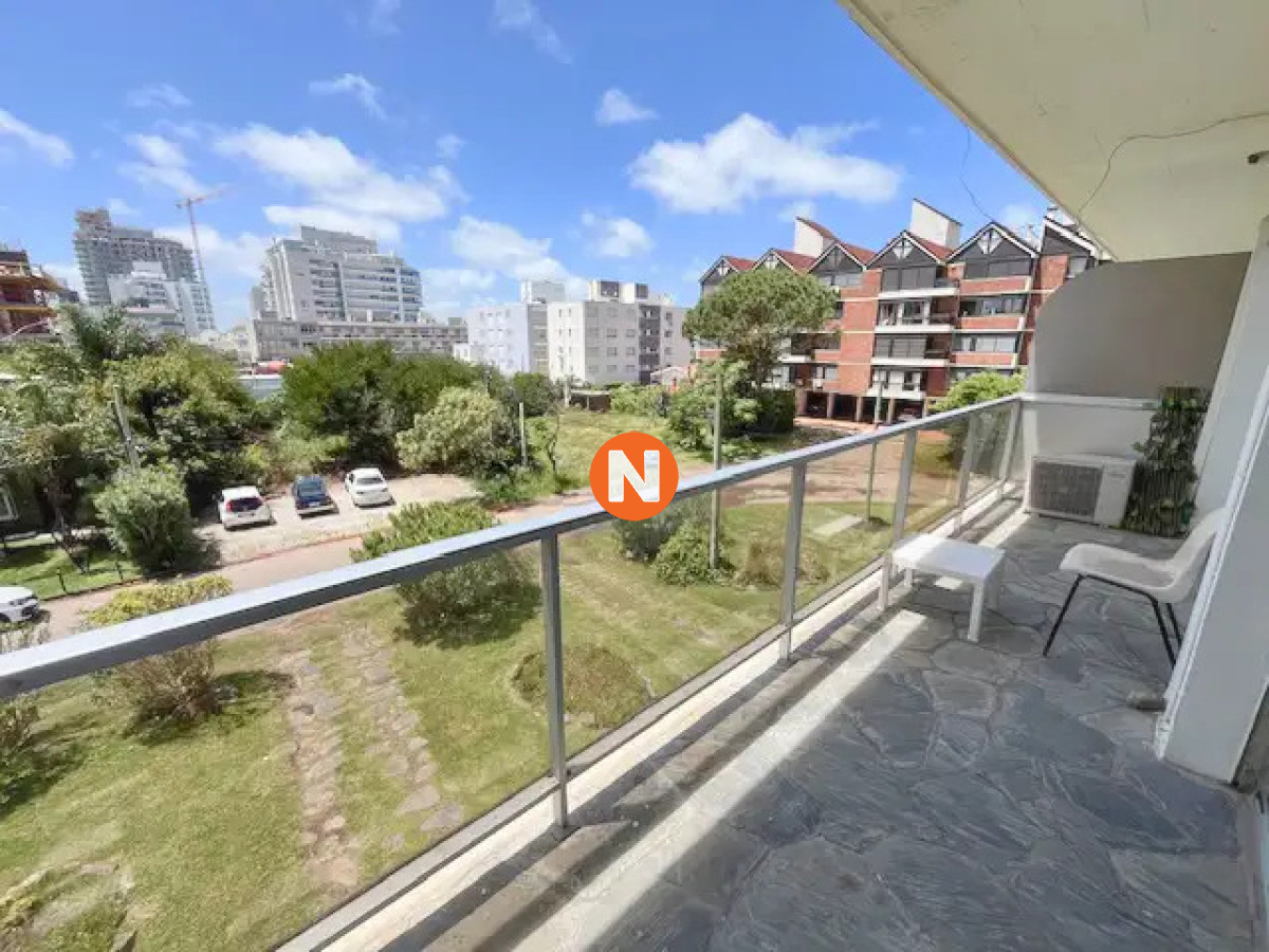 Apartamento Ref.216107 - Muy lindo Departamento, en venta, 2 dormitorios, playa Brava, Punta del Este