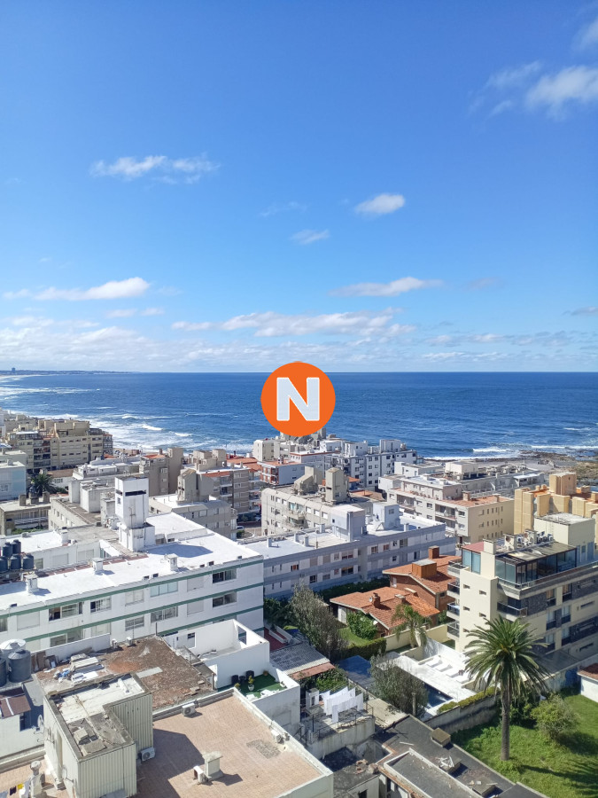 Apartamento Ref.5621 - Apartamento en Alquiler, Peninsula, Punta del Este, 3 Dormitorios.