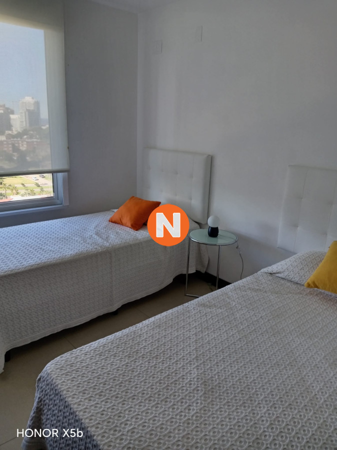 Apartamento Ref.8281 - Apartamento en Venta y Alquiler, Mansa, Punta del Este, 3 Dormitorios.