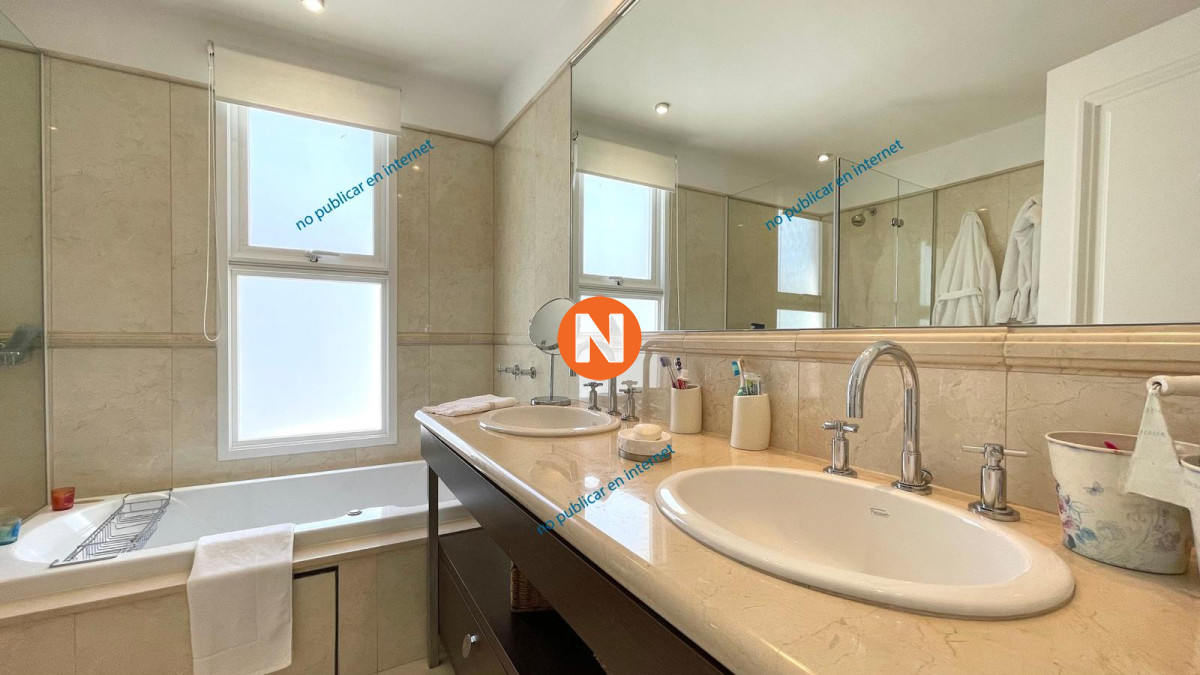 Apartamento Ref.220529 - VENTA DE APARTAMENTO PENTHOUSE DE 4 DORMITORIOS EN EDIFICIO AQUALINA PUNTA DEL ESTE