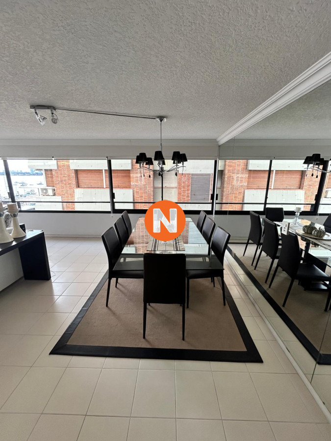 Apartamento Ref.9446 - Apartamento en Venta y Alquiler, Peninsula, Punta del Este, 3 Dormitorios.
