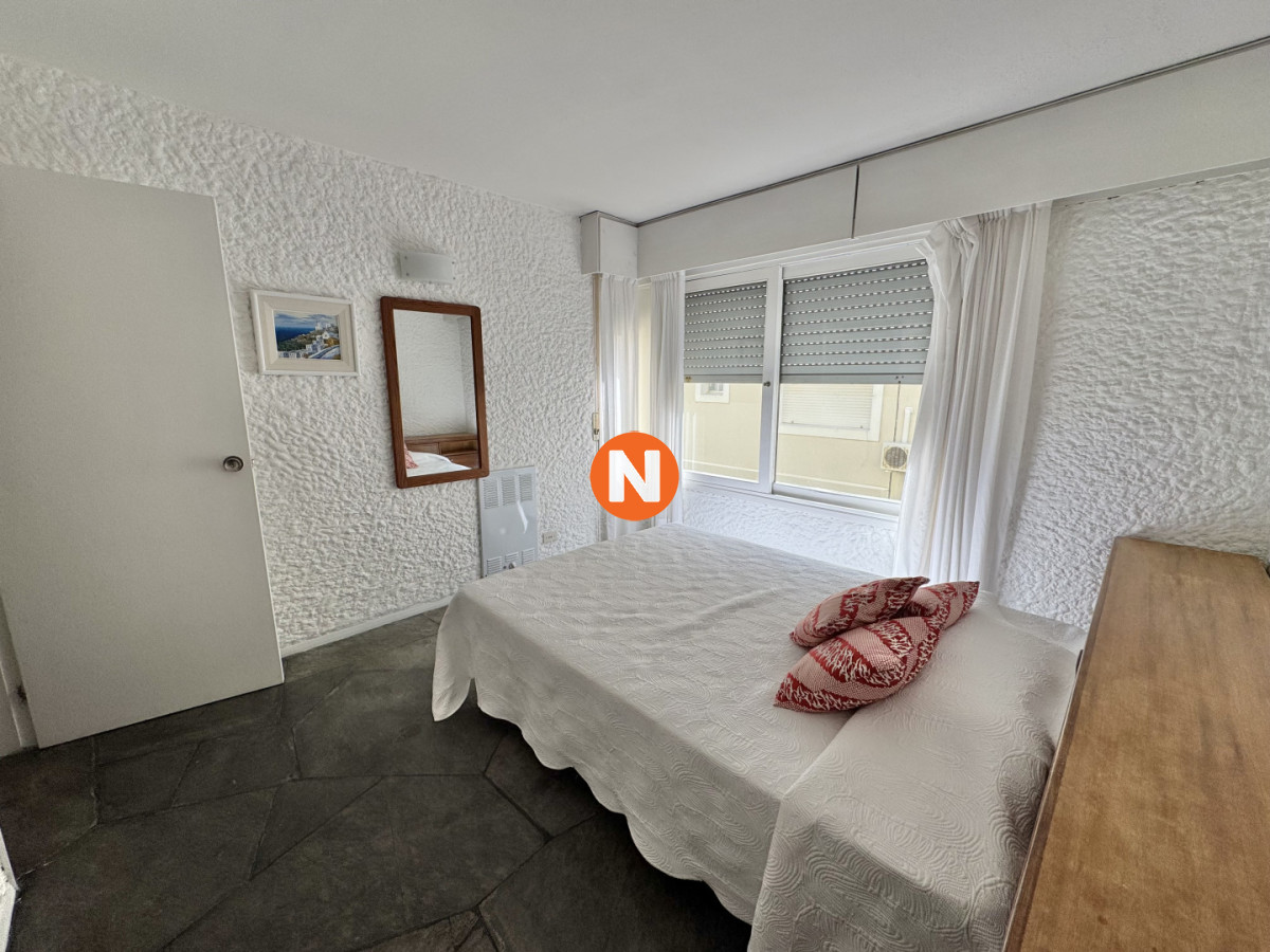 Apartamento Ref.225235 - PENINSULA VENTA DE APARTAMENTO DE 2 DORMITORIOS + DEPENDENCIA PUNTA DEL ESTE