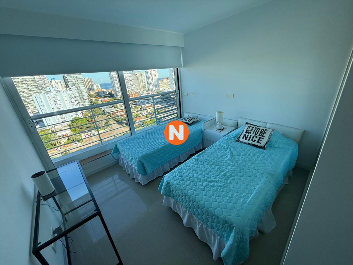 Apartamento Ref.201266 - Venta de apartamento 4 ambientes - Peninsula, Punta del Este