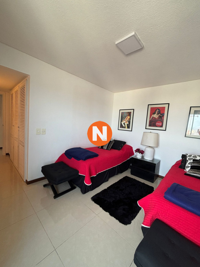 Apartamento Ref.224565 - Apartamento en venta, 3 dormitorios. Primera Linea