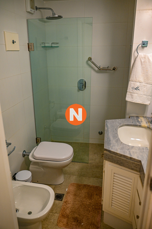 Apartamento Ref.223021 - Hermoso Apartamento en Venta en Zona Puerto