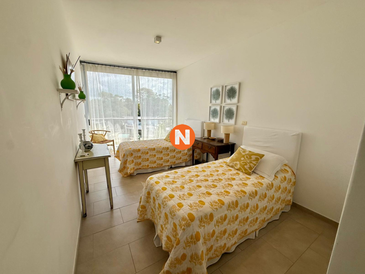 Apartamento Ref.6195 - Apartamento en Venta y Alquiler, La Barra, La Barra, 3 Dormitorios.