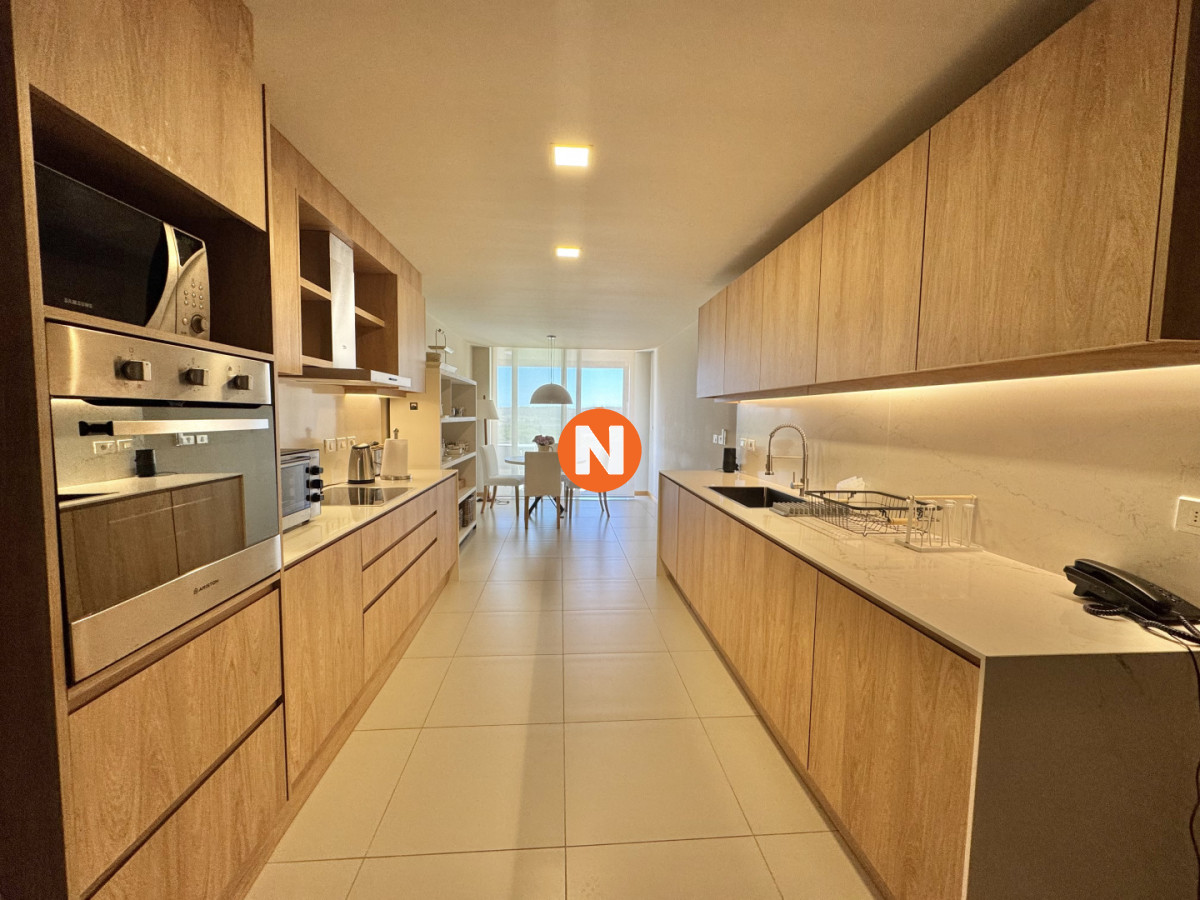 Apartamento Ref.224740 - TIBURON TERRAZAS BARRA APARTAMENTO VENTA DE 3 SUITES + DEPENDENCIA PUNTA DEL ESTE