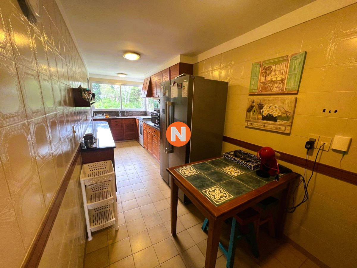 Apartamento Ref.8391 - Apartamento en Venta y Alquiler, Brava, Punta del Este, 3 Dormitorios.