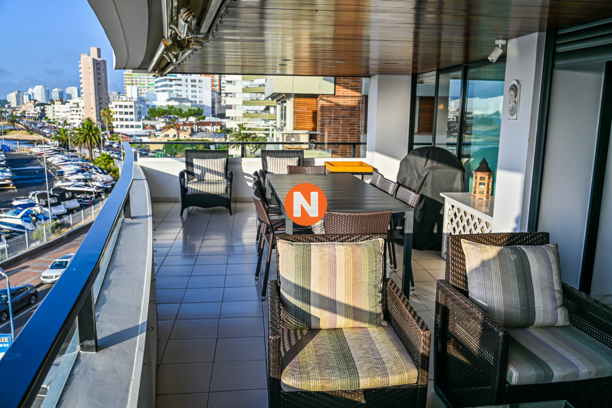 Apartamento Ref.9446 - Apartamento en Venta y Alquiler, Peninsula, Punta del Este, 3 Dormitorios.