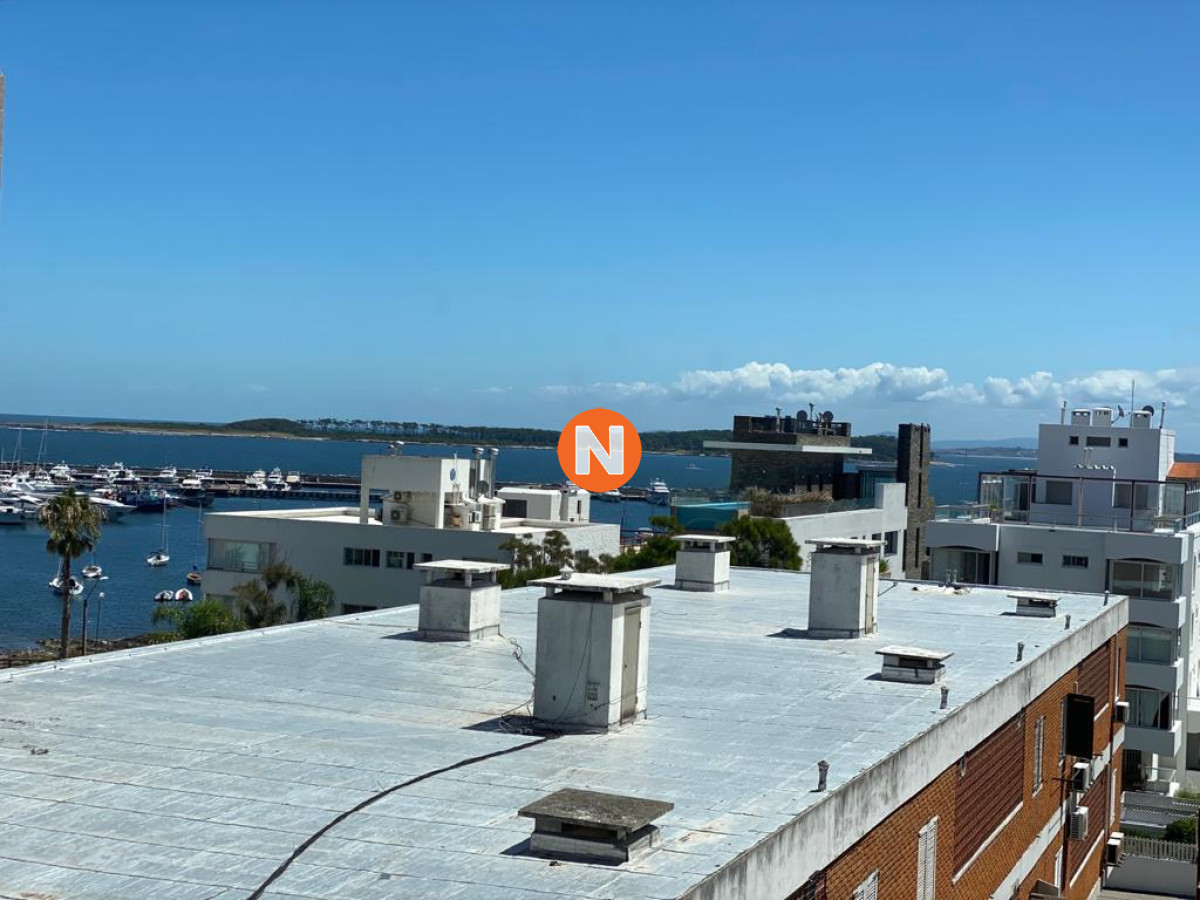 Apartamento Ref.216793 - Apartamento en venta en Punta del Este 3 dormitorios!