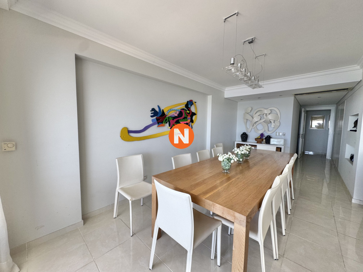 Apartamento Ref.224807 - LE JARDIN PISO ALTO VENTA DE APARTAMENTO DE 3 Y DEPENDENCIA 