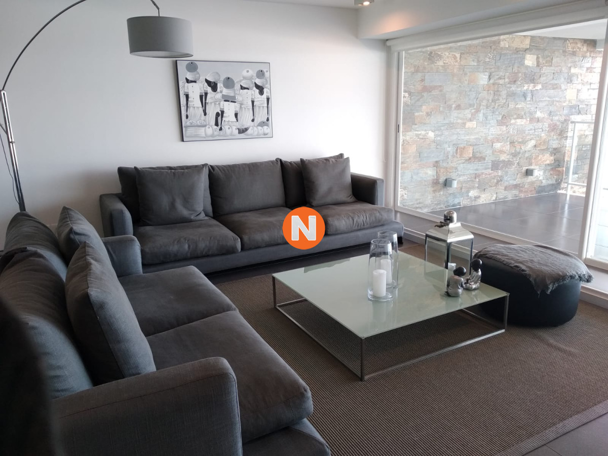 Apartamento Ref.200059 - Apartamento en Venta, Peninsula, Punta del Este, 3 Dormitorios.