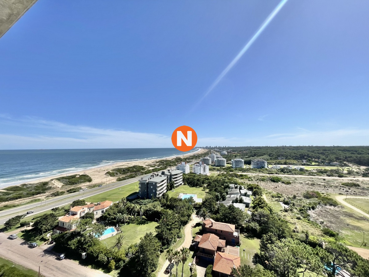 Apartamento Ref.220147 - VENTA DE APARTAMENTO DE 2 DORMITORIOS EN SUITE EN EDIFICIO SURFSIDE PUNTA DEL ESTE