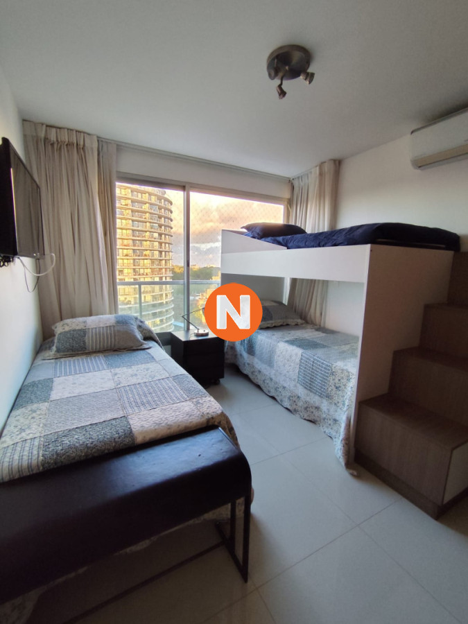 Apartamento Ref.225381 - Apartamento en Venta de 3 dormitorios, Roosevelt