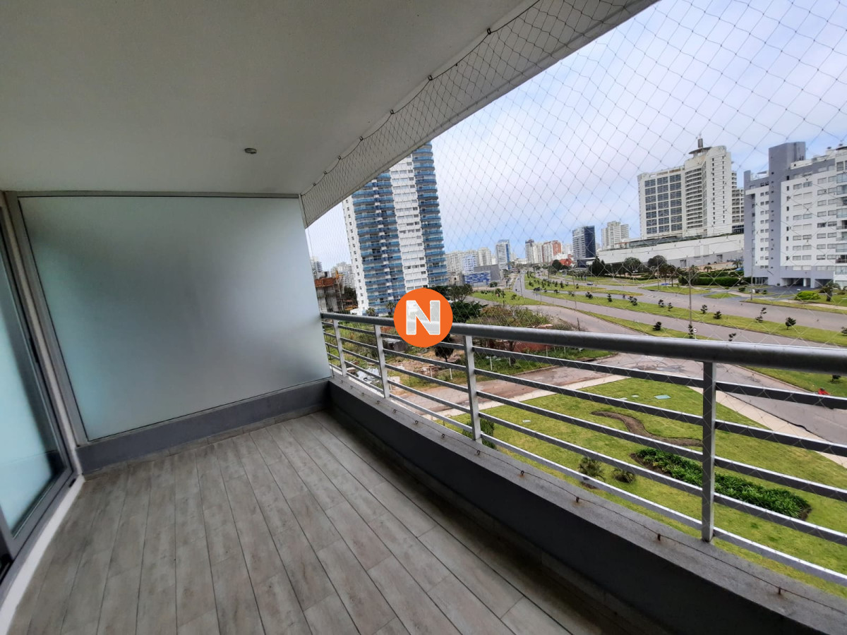 Apartamento Ref.200368 - Apartamento en Venta y Alquiler, Mansa, Punta del Este, 2 Dormitorios.