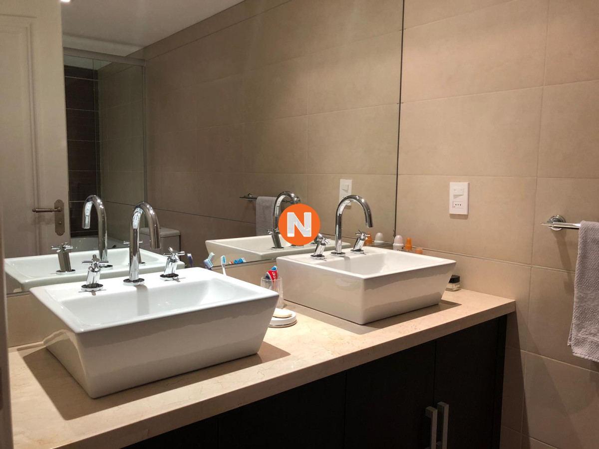 Apartamento Ref.214555 - Hermoso departamento de 3 dormitorios en alquiler. temporada