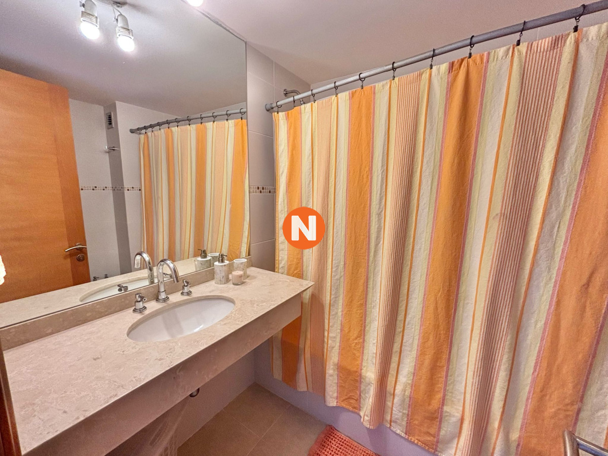 Apartamento Ref.5408 - Apartamento en Alquiler, Mansa, Punta del Este, 3 Dormitorios.