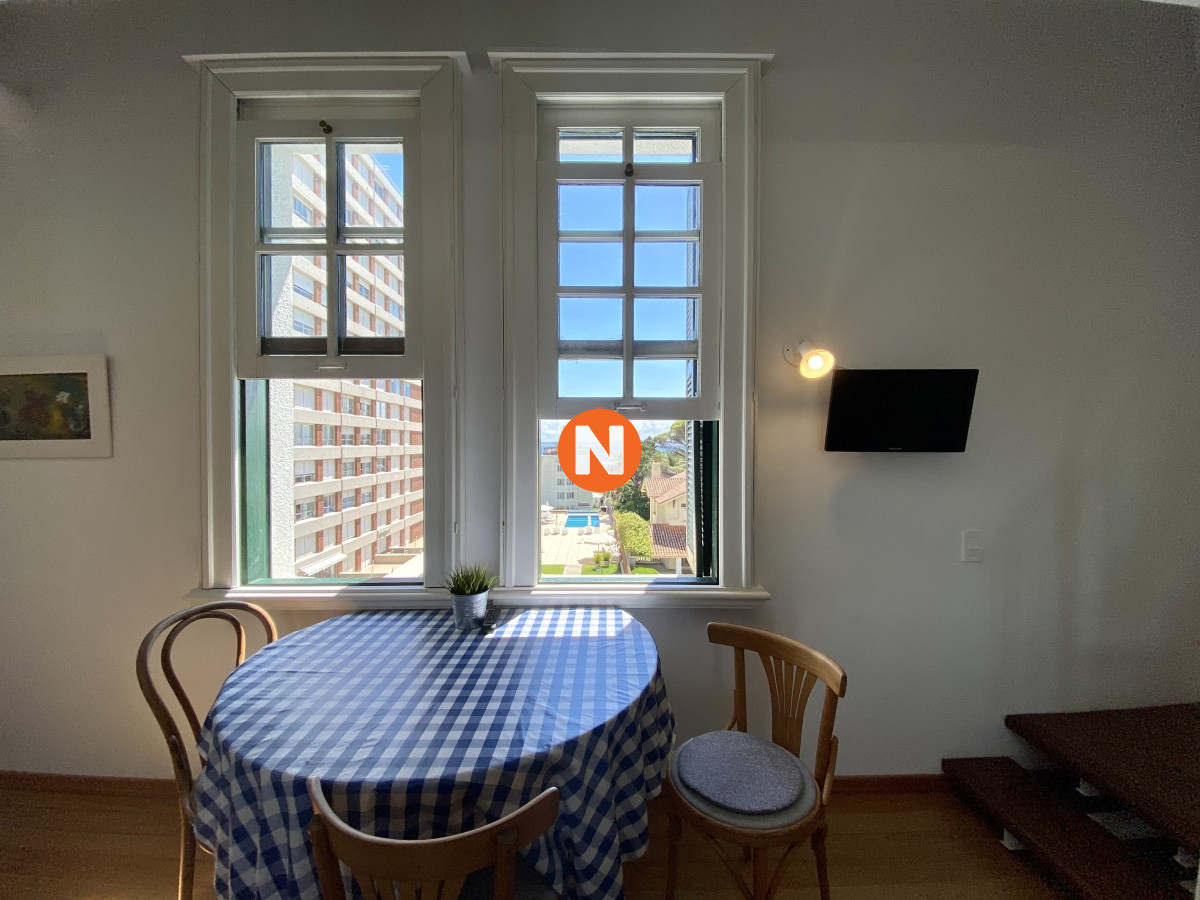 Apartamento Ref.222111 - Venta duplex 1 dormitorio Punta del Este