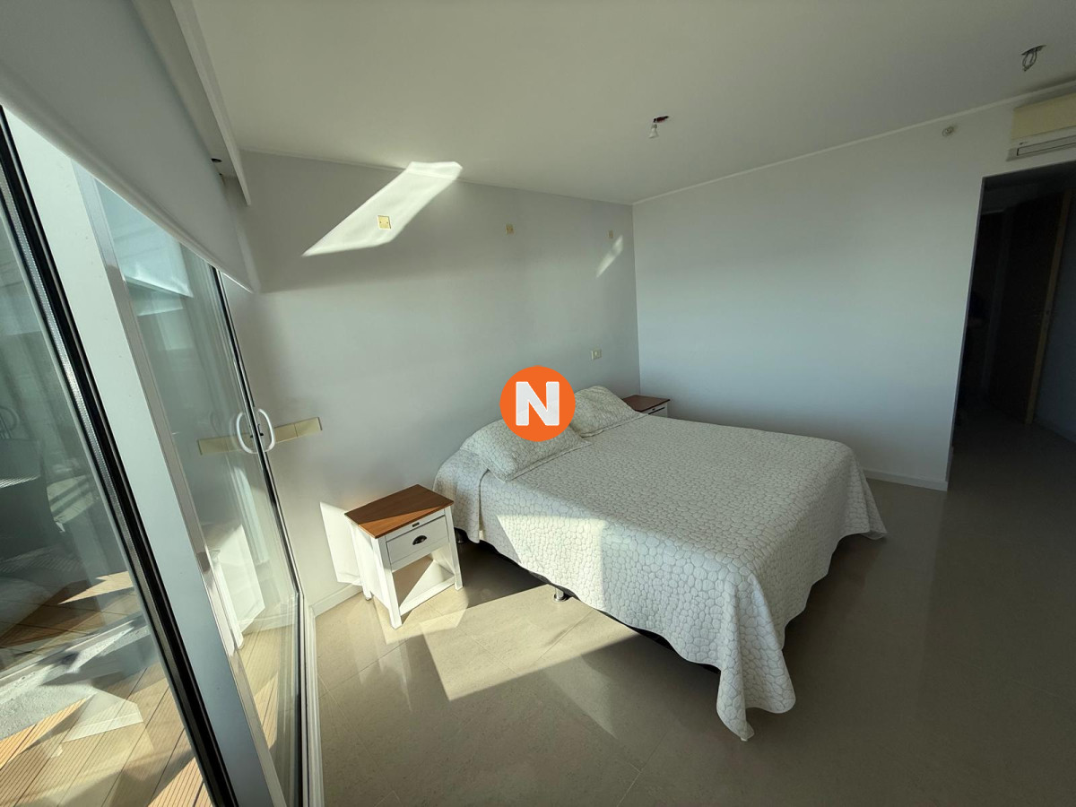 Apartamento Ref.201266 - Venta de apartamento 4 ambientes - Peninsula, Punta del Este