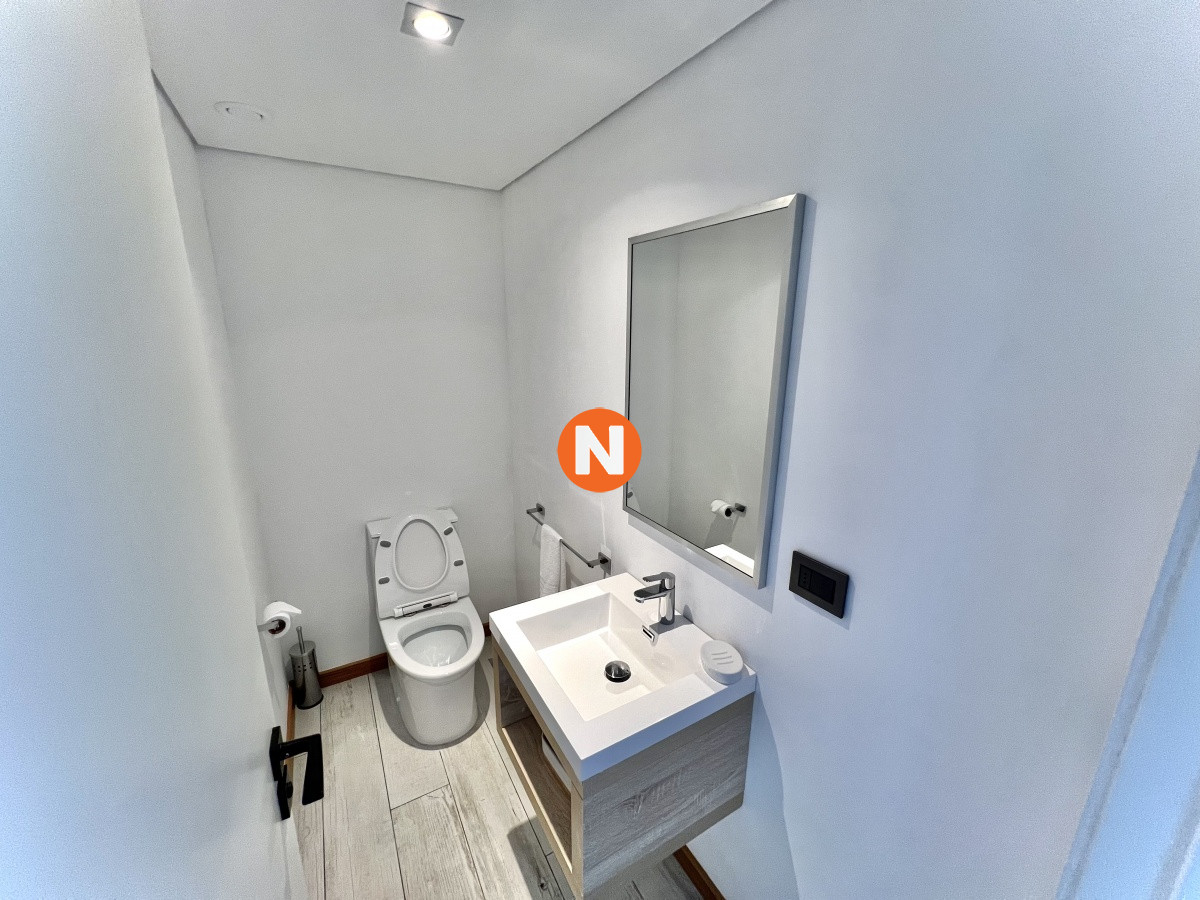 Apartamento Ref.222338 - Tu Refugio de Playa en Brava: Elegancia y Comodidad a Pasos del Mar