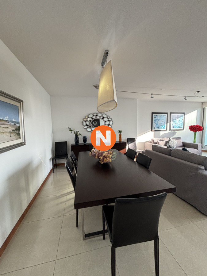 Apartamento Ref.200635 - Penthouse a la Venta, en Roosevelt, 3 dormitorios