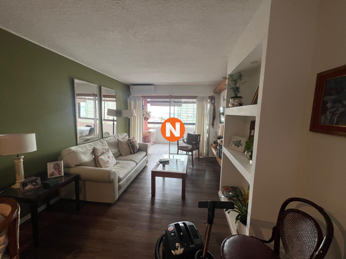 Apartamento Ref.9683 - Apartamento en Venta, Brava, Punta del Este, 2 Dormitorios.