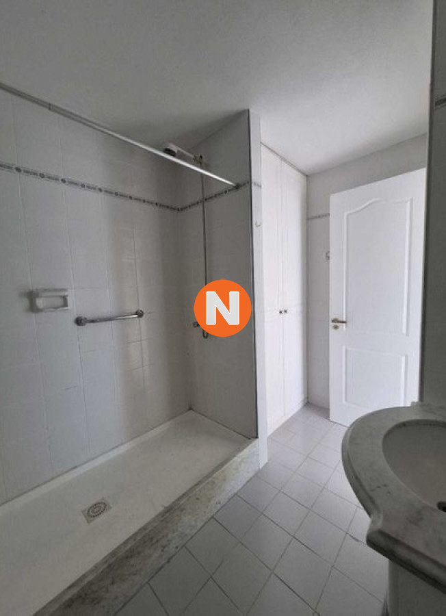 Apartamento Ref.221667 - Apartamento en Venta, 1 dormitorio, Palm Beach