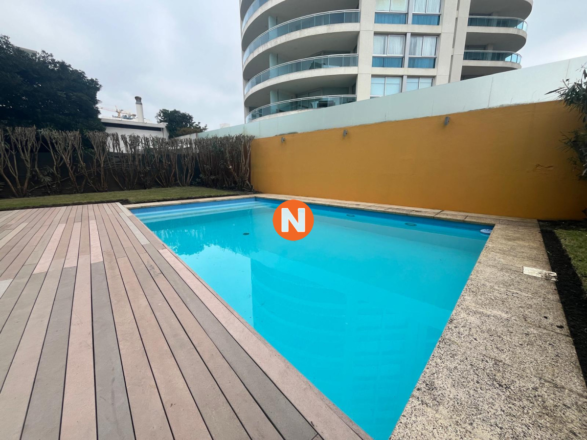 Apartamento Ref.223712 - Penthouse en la Brava en venta, primera línea