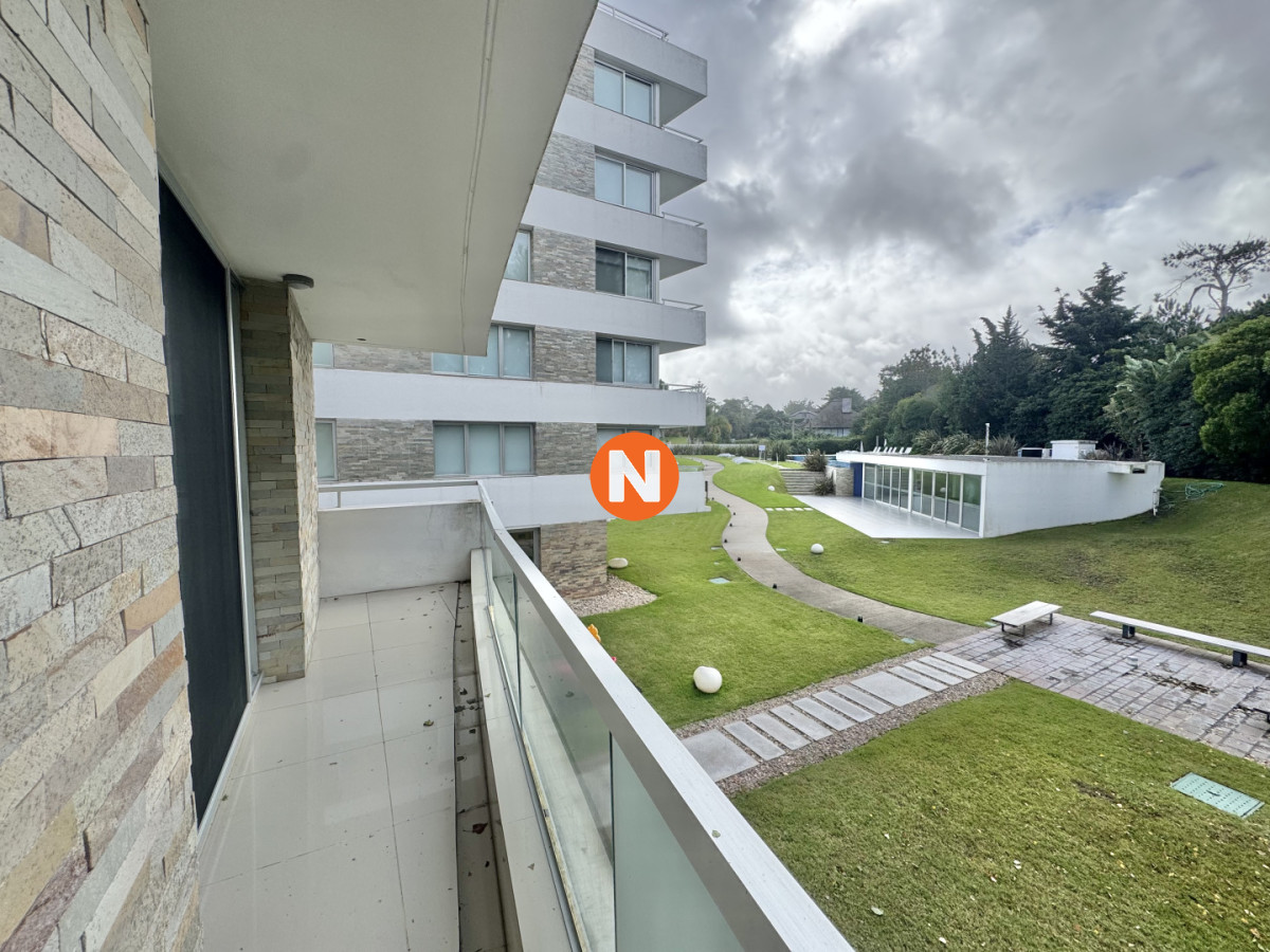 Apartamento Ref.225179 - Apartamento de 3 dormitorios en Península Frente a playa Mansa