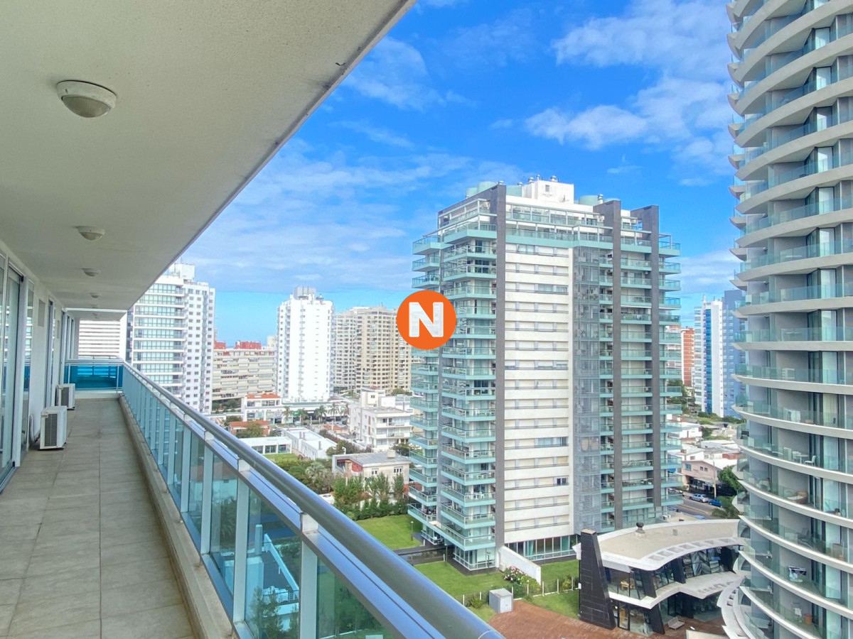 Apartamento Ref.200659 - VENTA DE APARTAMENTO DE 3 DORMITORIOS EN BRAVA PUNTA DEL ESTE 