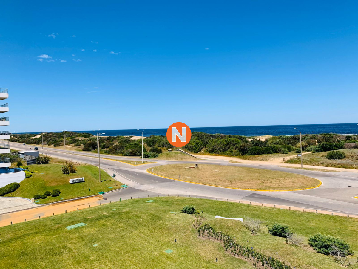 Apartamento Ref.202991 - VENTA DE APARTAMENTO DE 3 DORMITORIOS EN SUITE FRENTE AL MAR EN EDIFICIO BLUE BIRD