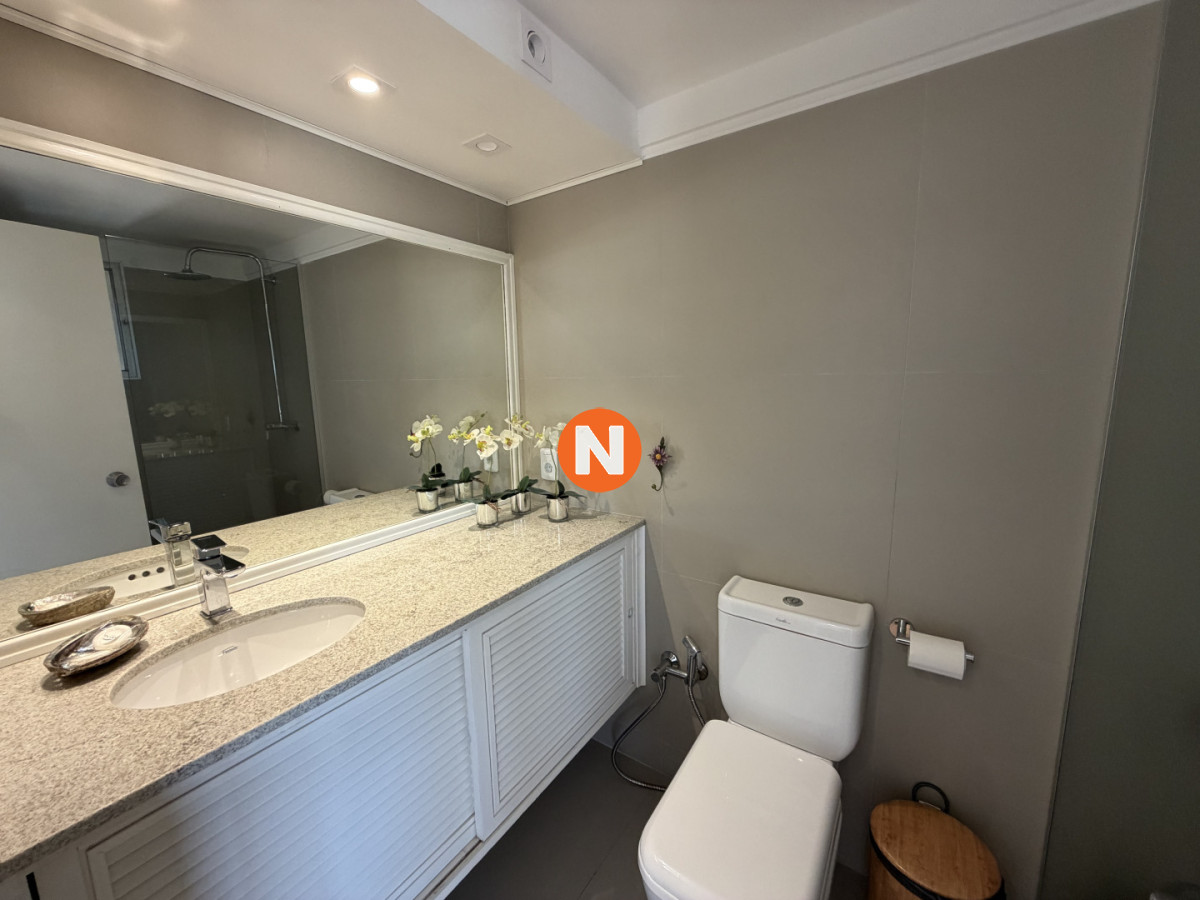 Apartamento Ref.202337 - Apartamento en Alquiler, Peninsula, Punta del Este, 3 Dormitorios.