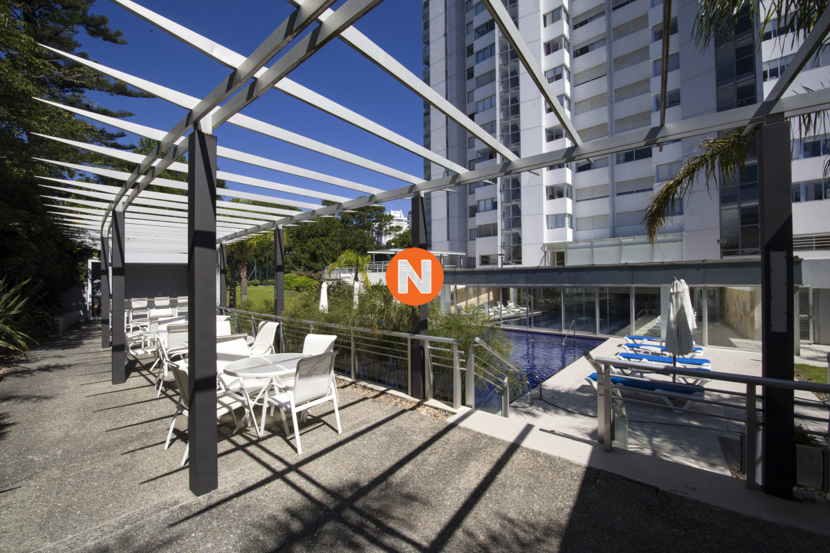 Apartamento Ref.5786 - Apartamento en Venta y Alquiler, Mansa, Punta del Este, 2 Dormitorios.