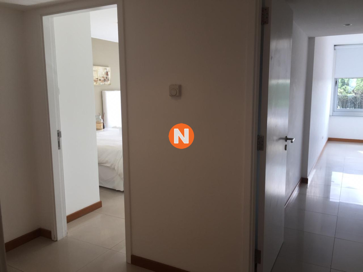 Apartamento Ref.214997 - Amplio apartamento en la Brava en venta
