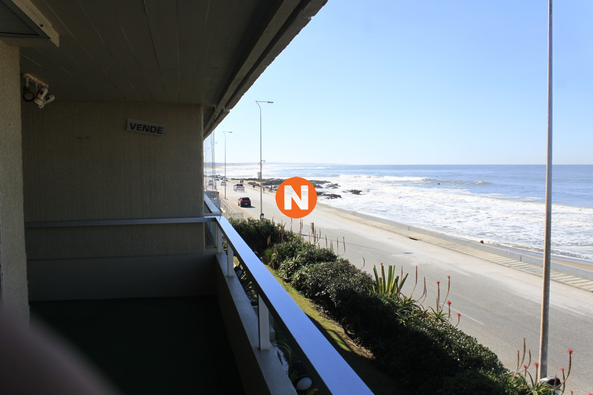 Apartamento Ref.218248 - Apartamento en Venta con un vista Al Mar Espectacular 