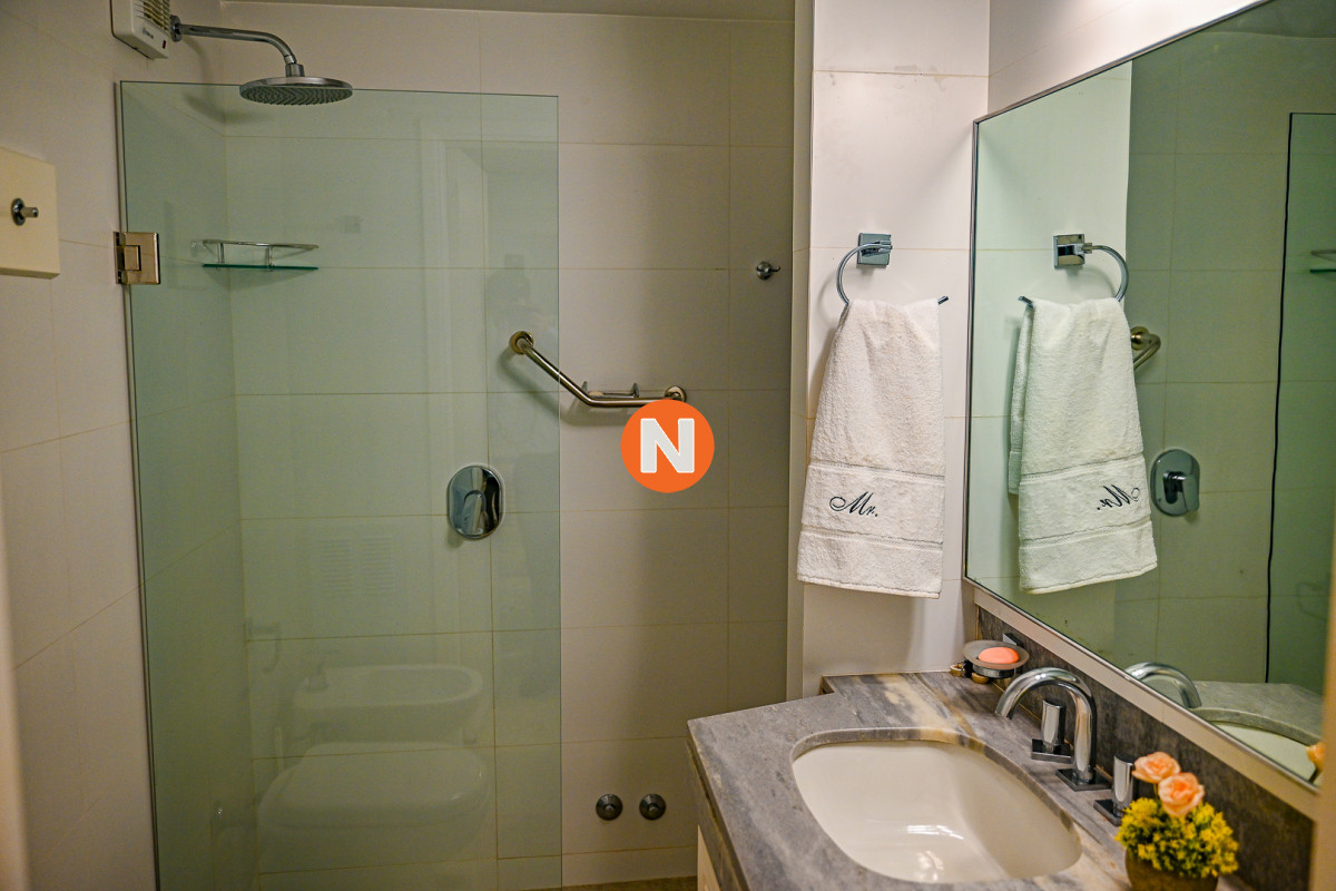 Apartamento Ref.223021 - Hermoso Apartamento en Venta en Zona Puerto