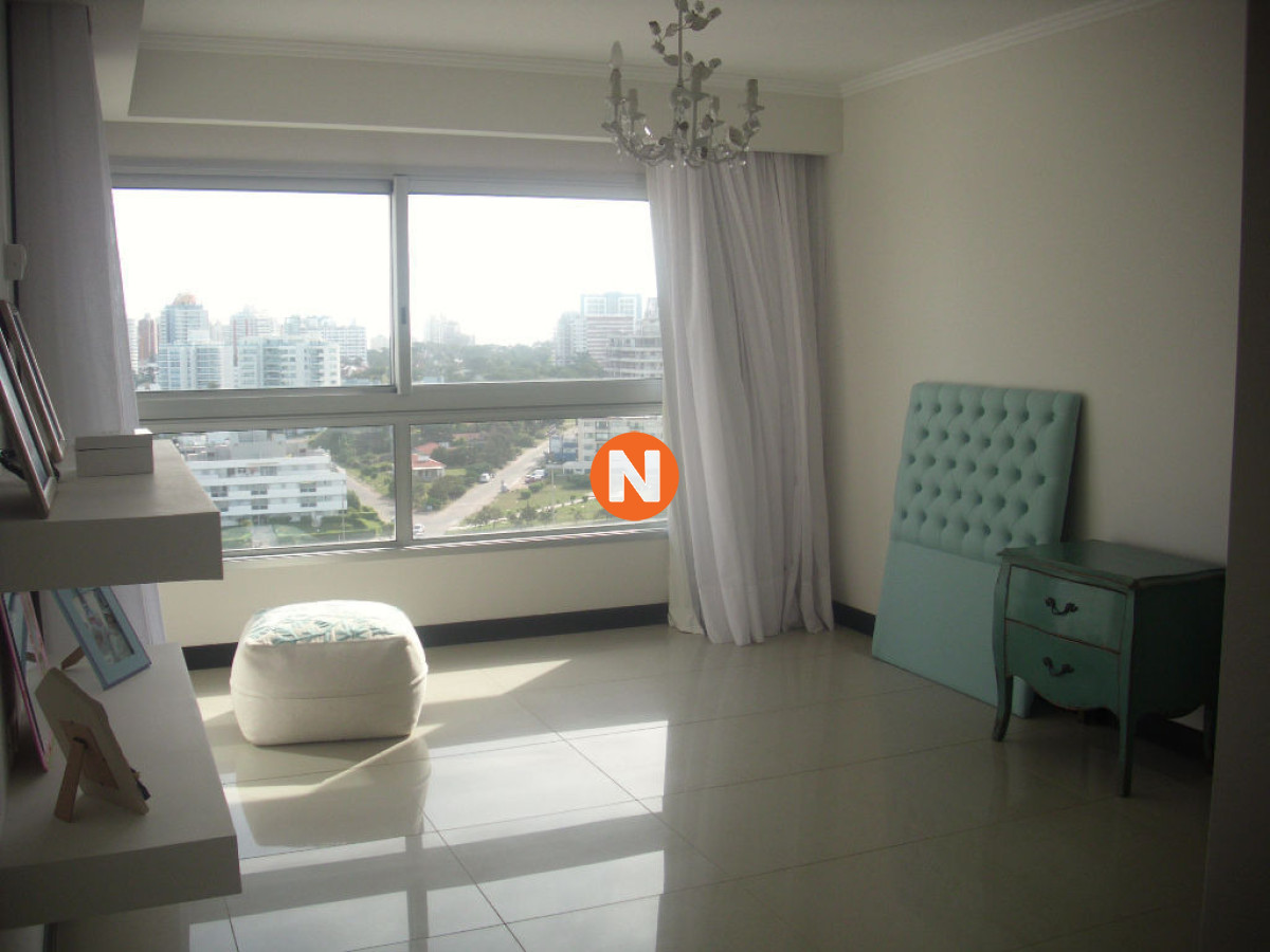 Apartamento Ref.224555 - Increíble apartamento de 3 dormitorios, A la Venta