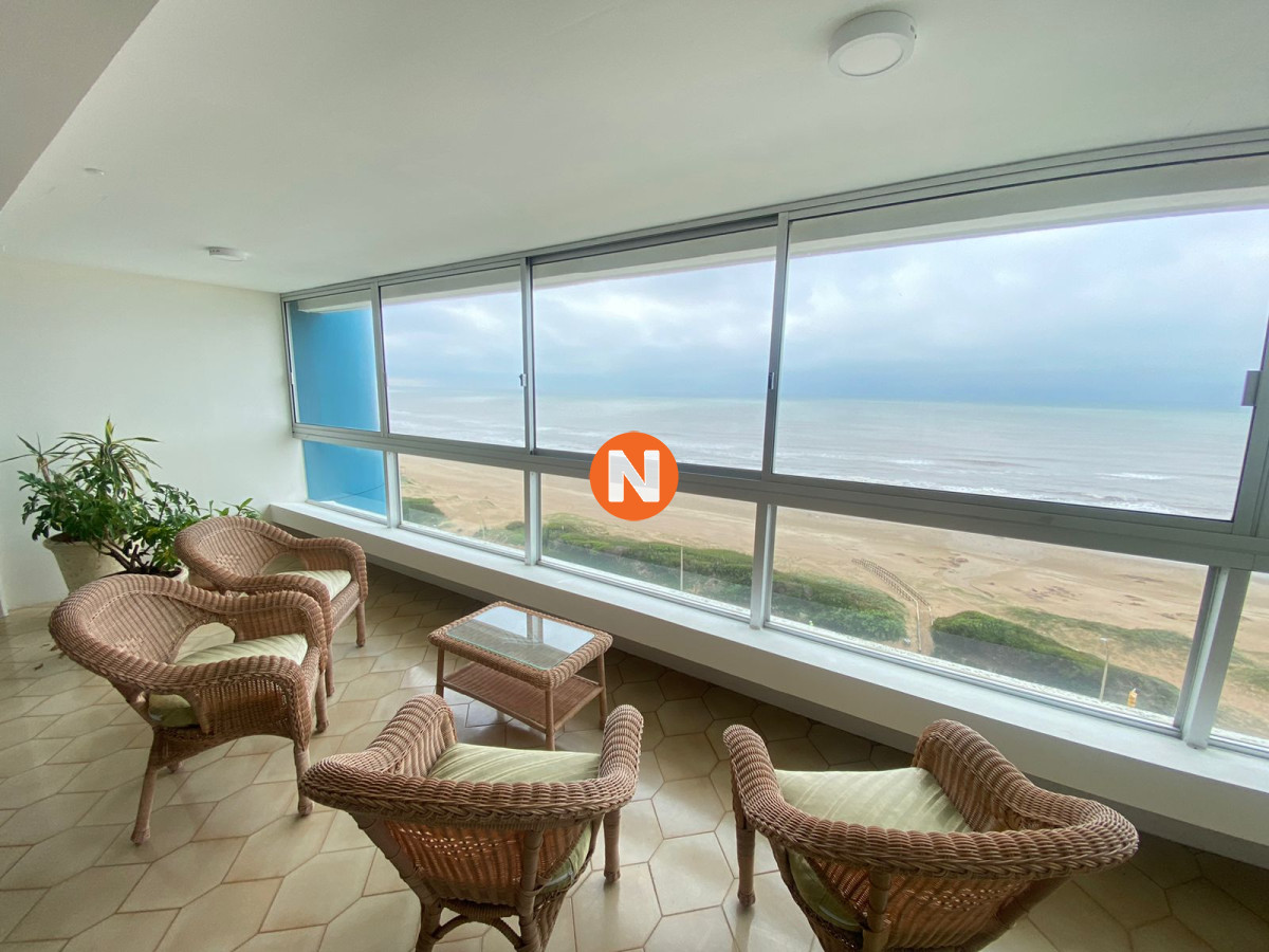 Apartamento Ref.207 - Venta apartamento en brava 3 dormitorios 