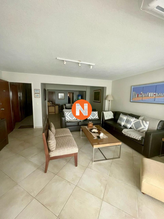 Apartamento Ref.222085 - Apartamento 4 dorm. En Playa Brava Punta del Este 