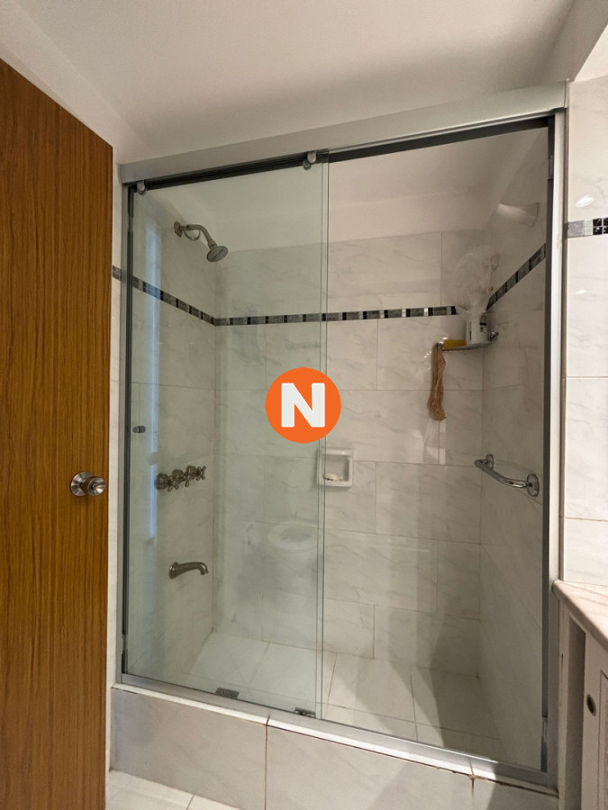 Apartamento Ref.224565 - Apartamento en venta, 3 dormitorios. Primera Linea