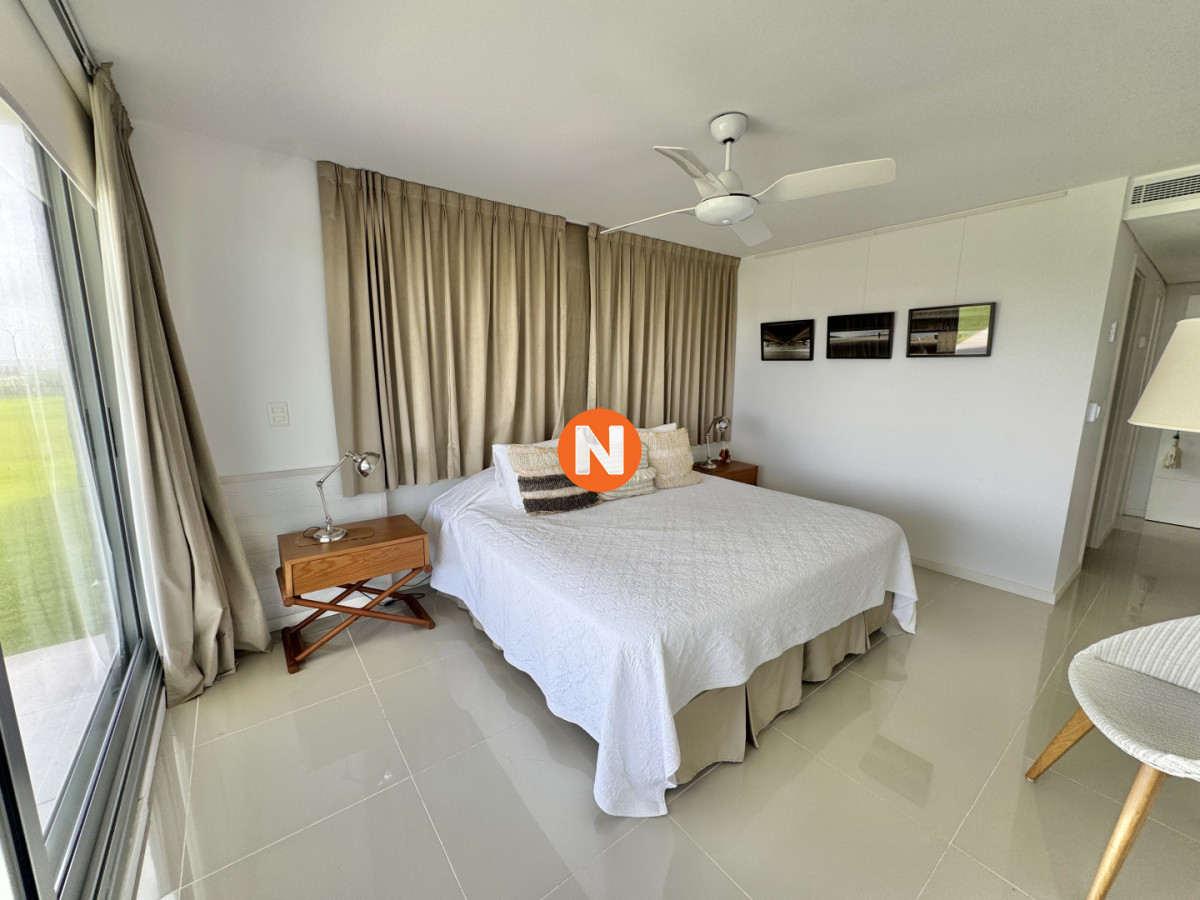 Apartamento Ref.225179 - Apartamento de 3 dormitorios en Península Frente a playa Mansa