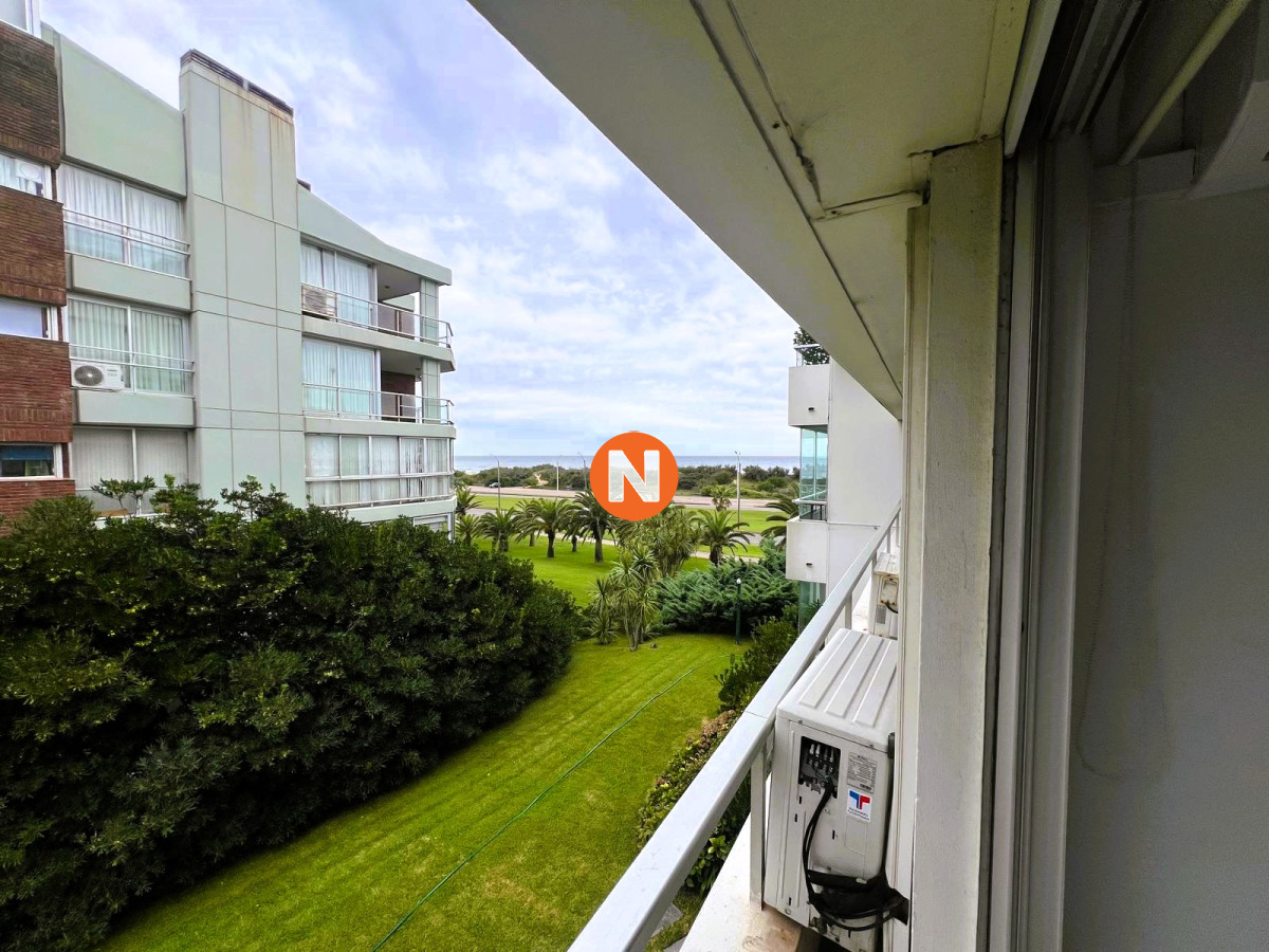 Apartamento Ref.8391 - Apartamento en Venta y Alquiler, Brava, Punta del Este, 3 Dormitorios.