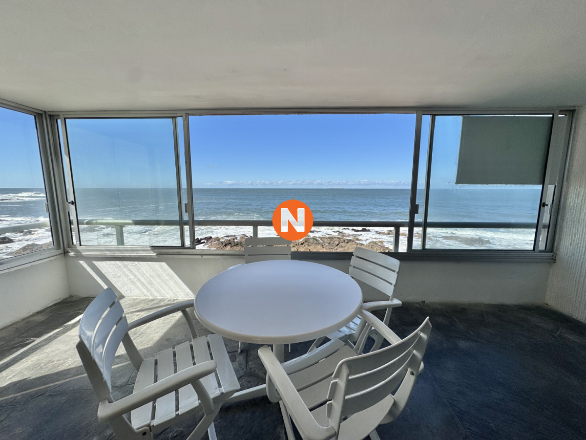 Apartamento Ref.225235 - PENINSULA VENTA DE APARTAMENTO DE 2 DORMITORIOS + DEPENDENCIA PUNTA DEL ESTE