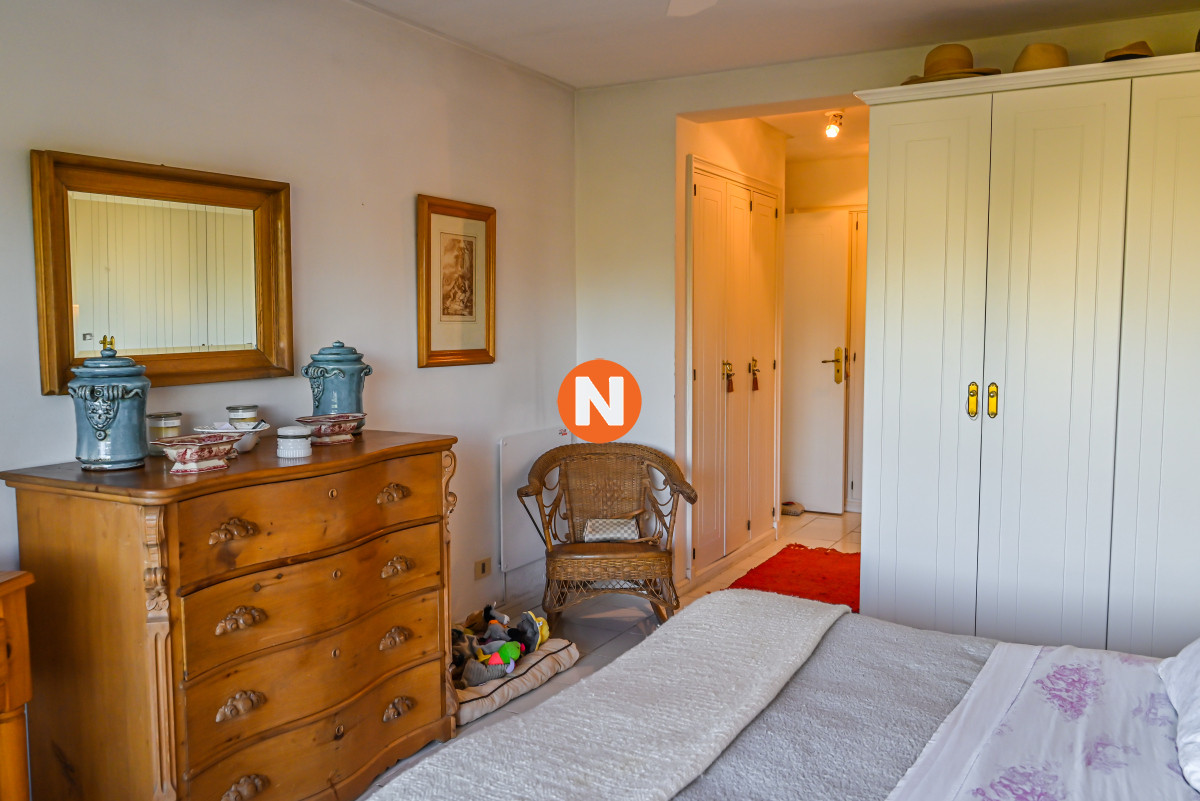 Apartamento Ref.223245 - En Venta, 5 dormitorios, Playa Brava