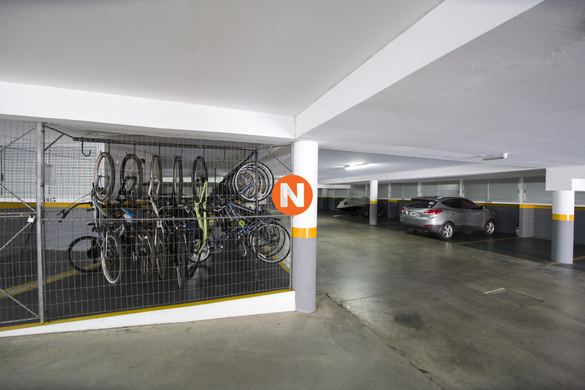 Apartamento Ref.5786 - Apartamento en Venta y Alquiler, Mansa, Punta del Este, 2 Dormitorios.